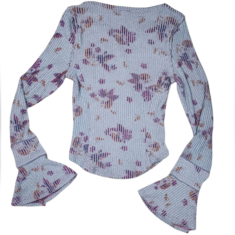 Free People Layer Me Floral Henley Top Bell-Sleeve Shirt Size XSmall - Picture 4 of 12